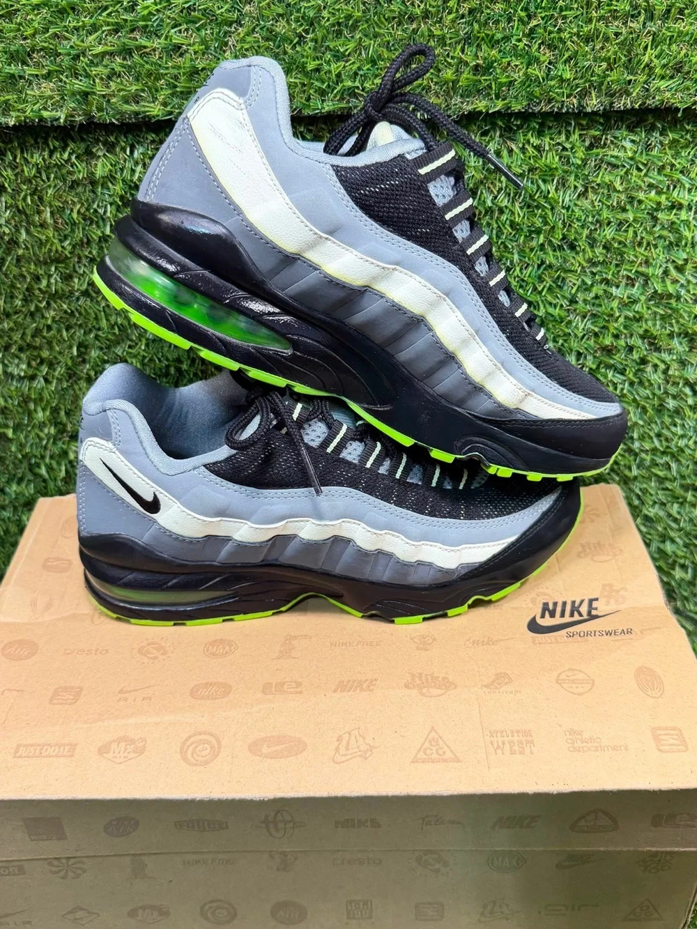 Nike Air Max 95 GS Electric Green Liquid Lime 307565-019 Size 5Y VTG 2010 Box